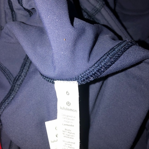 Size 6 full length lululemon leggings! - Picture 3 of 6